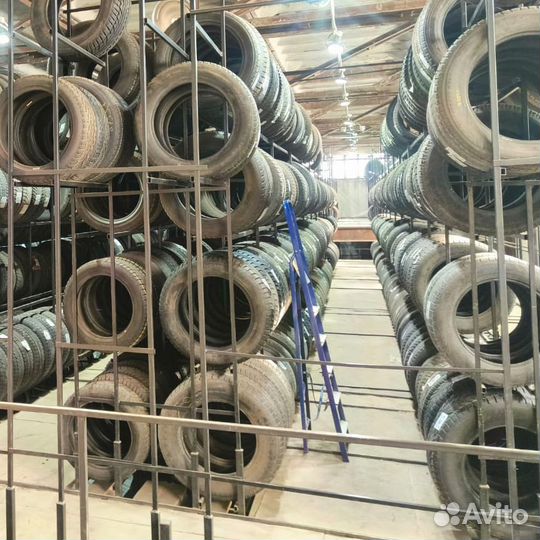 Goodyear UltraGrip Ice+ 215/55 R17 94L