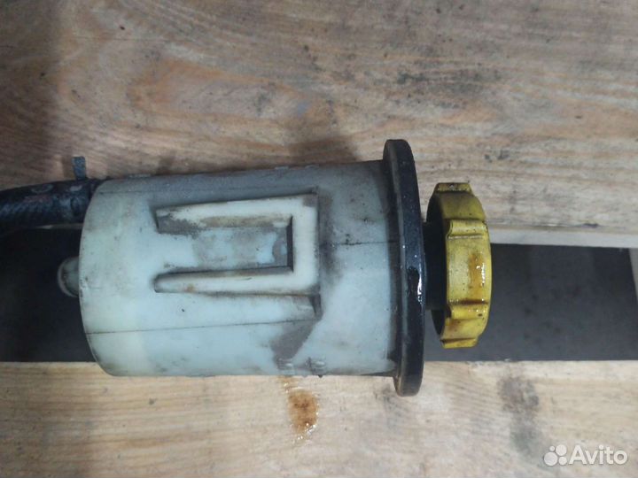 Бачок гур Range Rover Sport