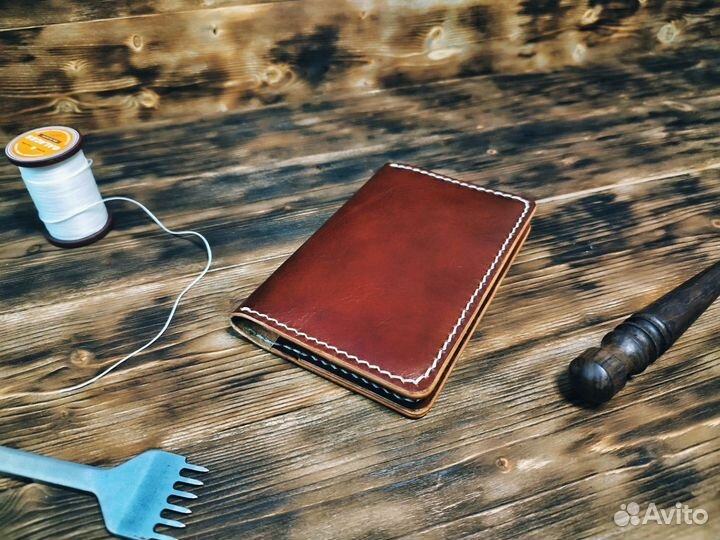 Обложка на паспорт ручной работы