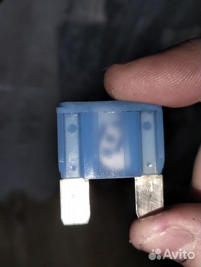 Предохранители 70А, 60А