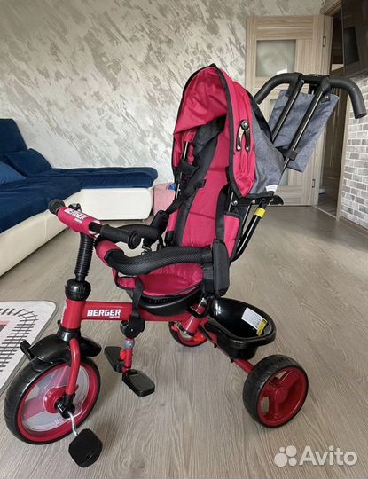 Детский велосипед с ручкой