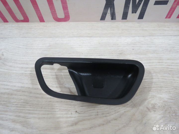 Накладка ручки передняя левая Hyundai Solaris 2