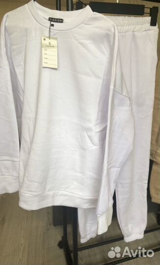 Спортивный костюм женский новый на флисе