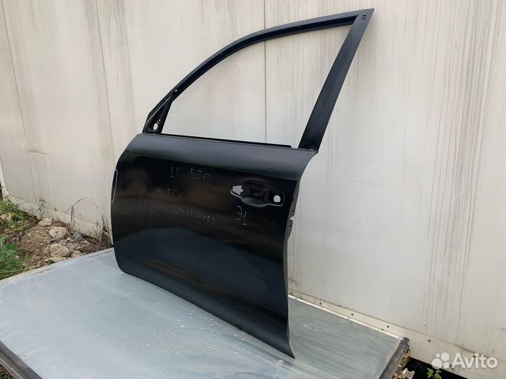 Дверь передняя левая Lexus LX570
