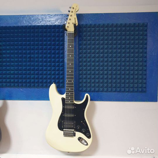 Гитара стратокастер японец