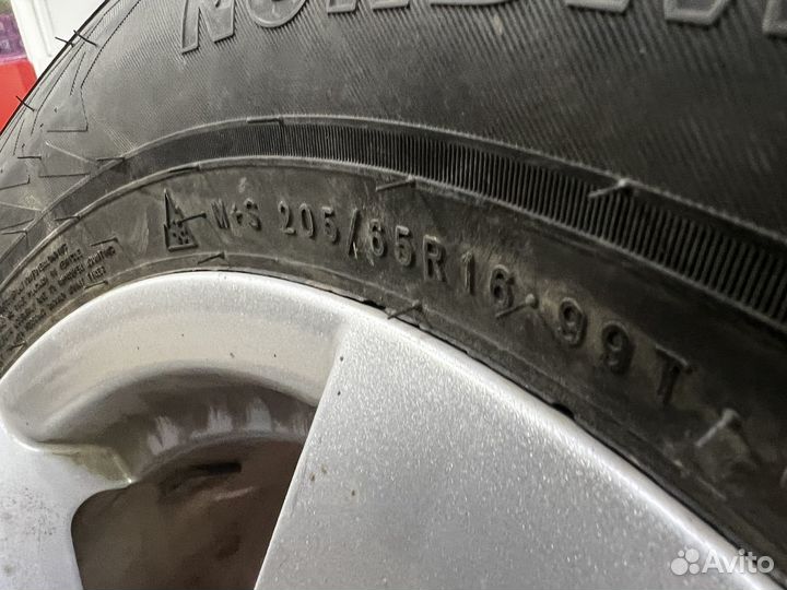 R16 Nokian Tyres Nordman 7 205/65, PCD 5x139.7 DIA 98