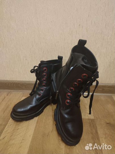 Ботинки кожаные отличные