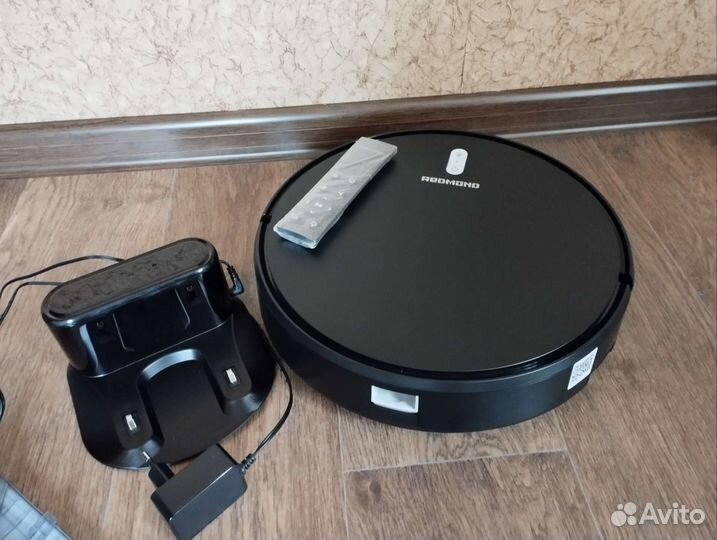 Робот пылесос с влажной уборкой,новый