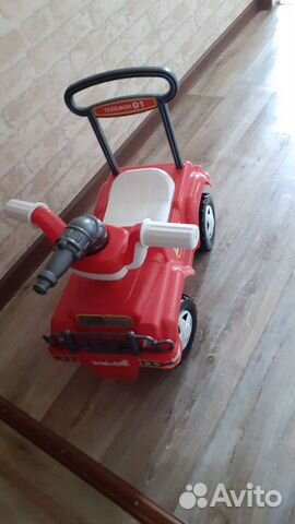 Детская машинка каталка с ручкой