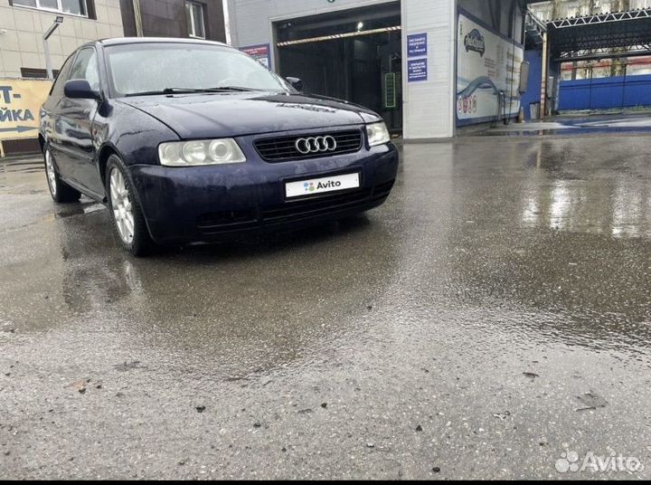 Audi A3 1.8 МТ, 1997, битый, 450 000 км