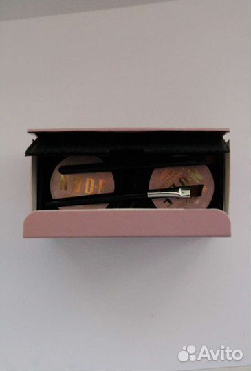 Помада для бровей