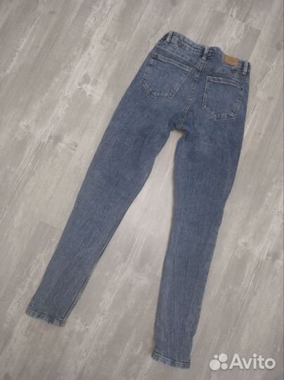 Джинсы reserved