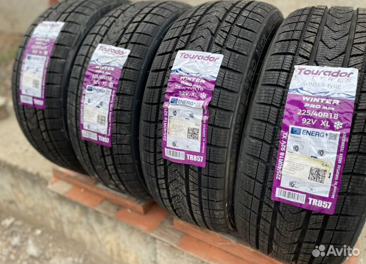Tourador Winter Pro Max 225/40 R18 92V