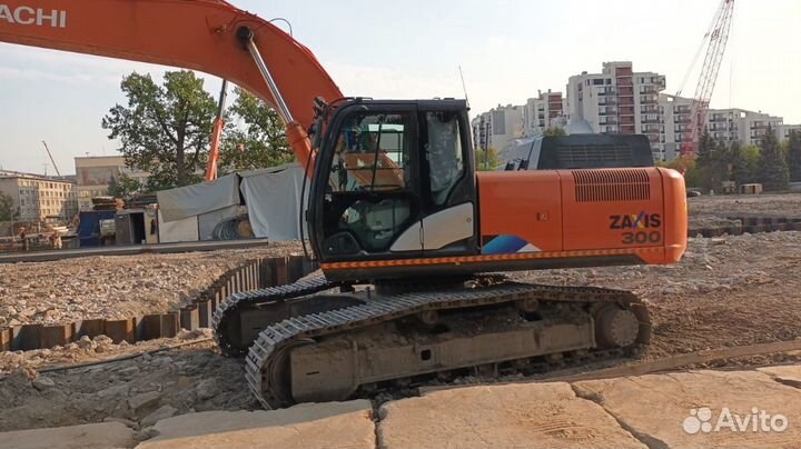 Гусеничный экскаватор Hitachi ZX300-5A, 2022