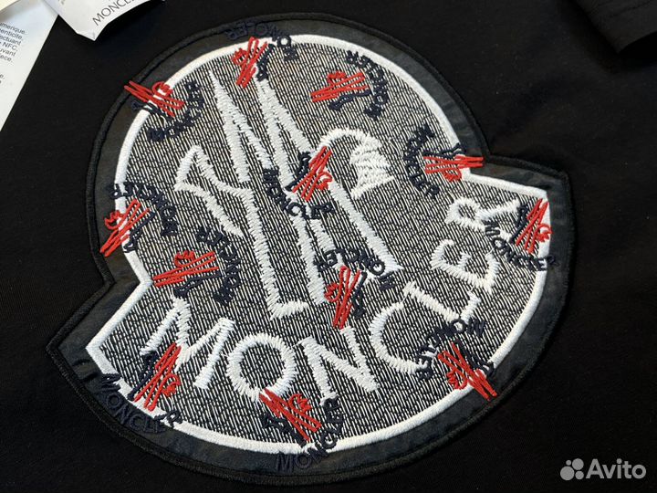 Футболка Moncler