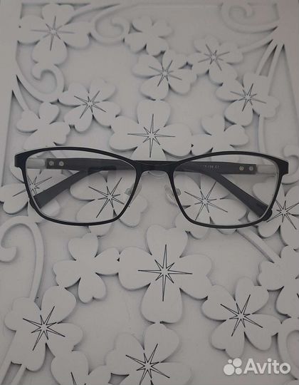 3 Новые Красивые Оправы, с футлярами