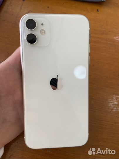 iPhone 11, 64 ГБ