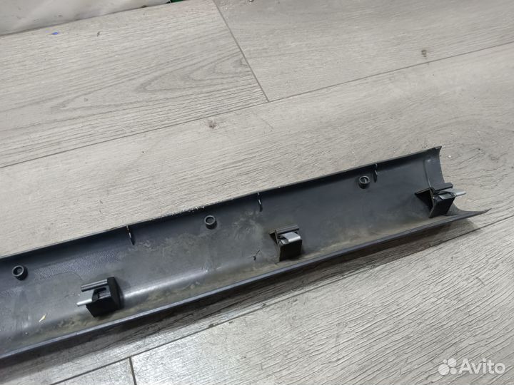 Правая накладка порога для Volkswagen Polo 4