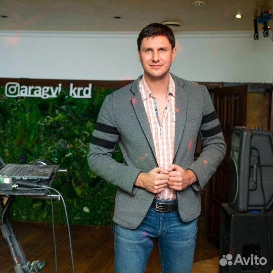 Певец / вокалист / ведущий