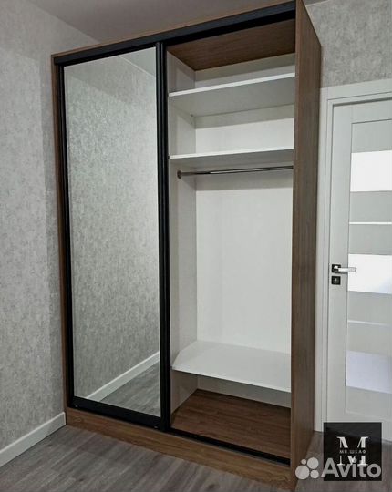 Современный шкаф купе