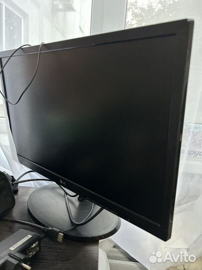 Монитор lg