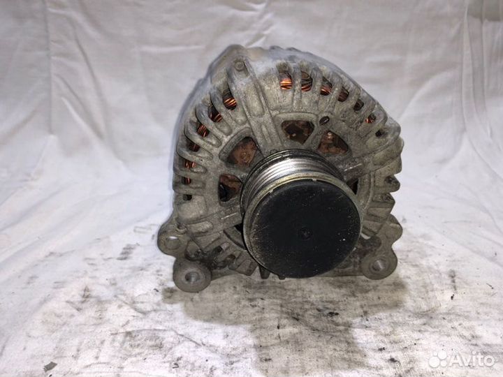 Генератор Audi A1 A3 A4 Skoda Octavia Superb Yeti