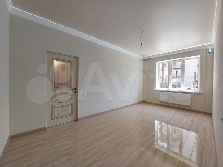 2-к. квартира, 57 м², 1/9 эт.