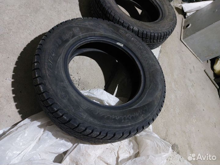 Accelera 651 2.25/4.5 R4