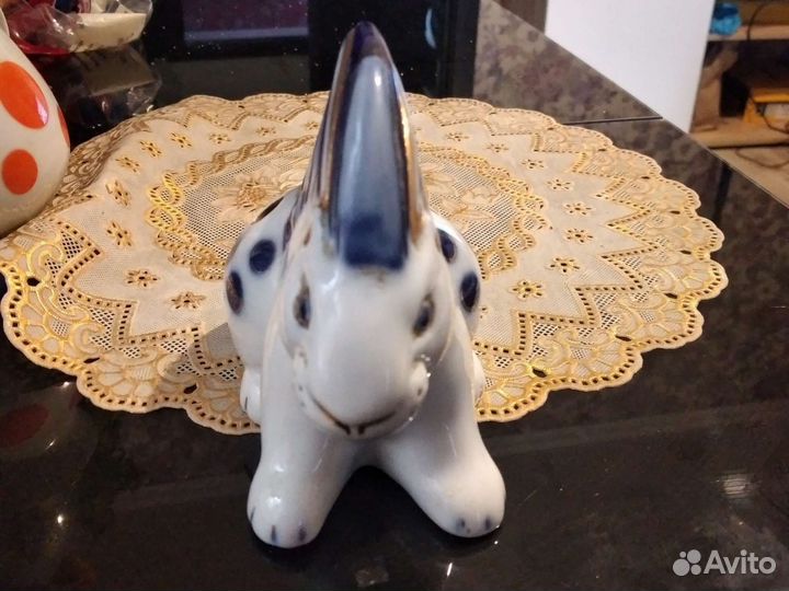 Статуэтка-карандашница дикообраз