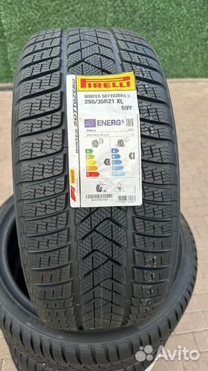 Pirelli Winter Sottozero 3 285/30 R21 и 255/35 R21 100W