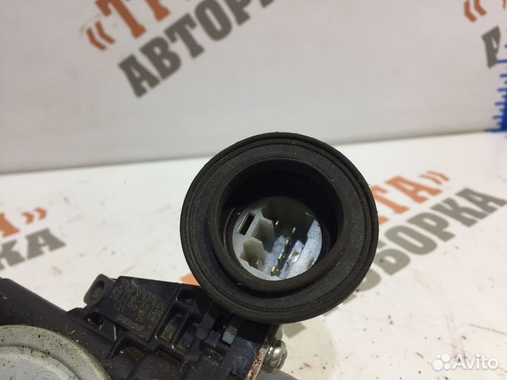 Тойота Моторчик стеклоподъемника задний левый Лев