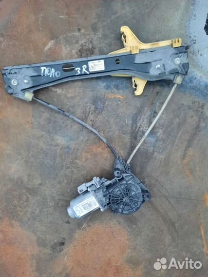 Стеклоподьемник задний правый фольцваген поло