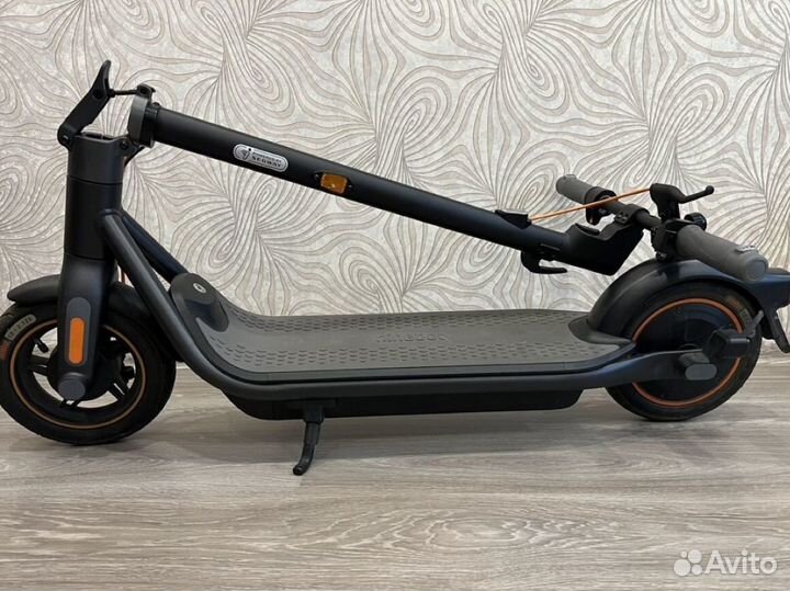 Электросамокат Segway Ninebot KickScooter F65U