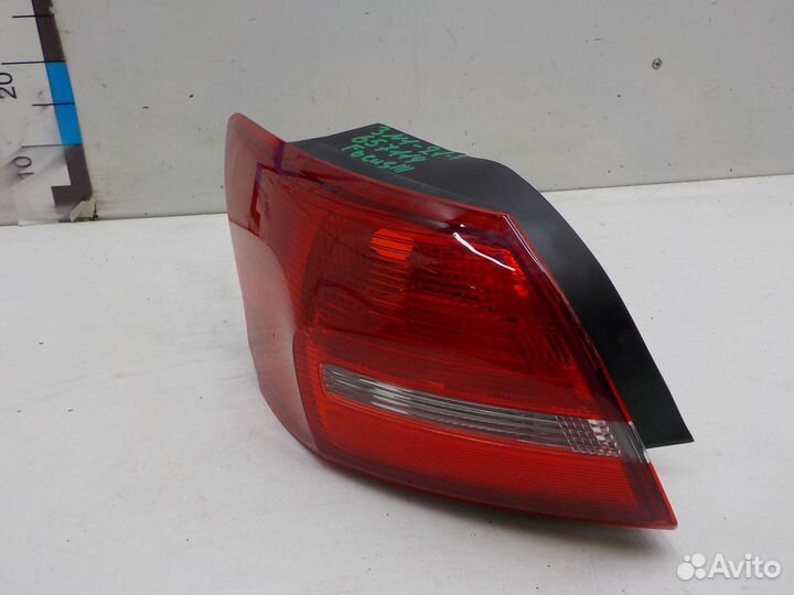Фонарь задний левый наружный Ford Focus III 2014