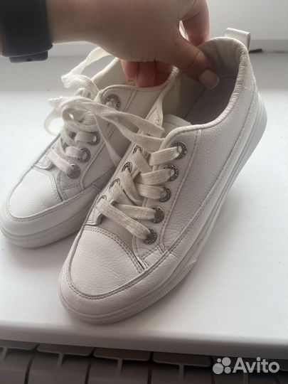 Кроссовки женские 36 размер бу и платье