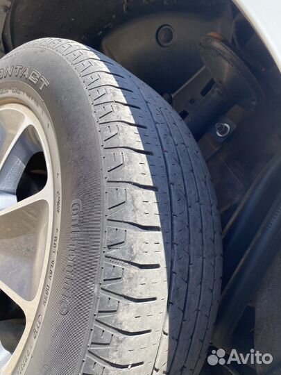 Continental ContiCrossContact LX 215/65 R16