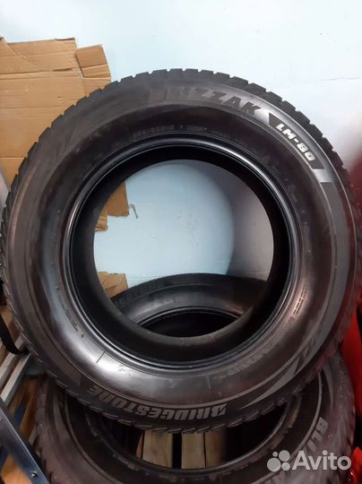 Bridgestone Blizzak LM-80 255/60 R18 112H