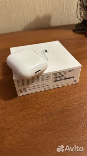 Беспроводные наушники apple airpods 1