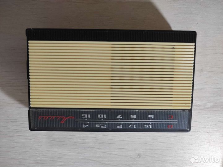 Радиоприемник времен СССР Алмаз