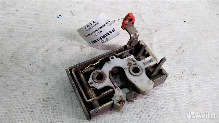 Замок двери передней правой Audi 90 В2 85-86г