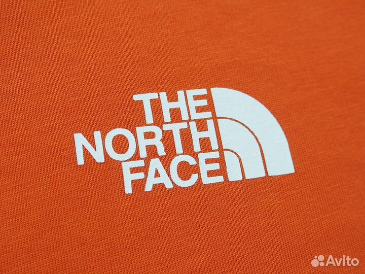 Новая футболка The North Face. (M)