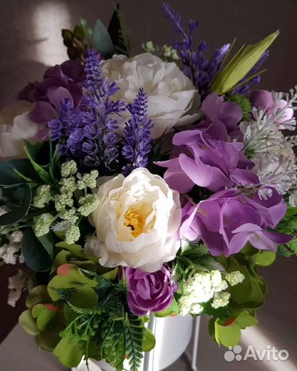 Интерьерная цветочная композиция