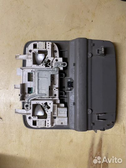 Плафон салонный Toyota Land Cruiser 120 prado