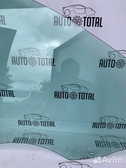 Стекло двери переднее правое Renault Megane 2 2006