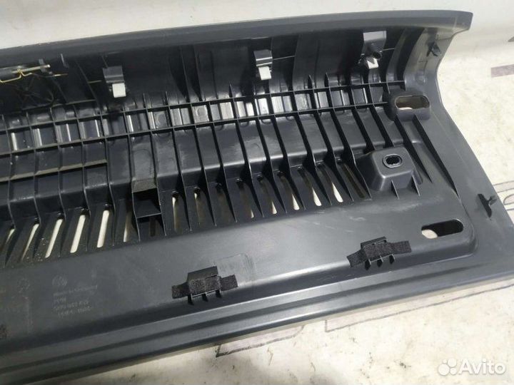 Обшивка панели Volkswagen Tiguan 1 2011—2017