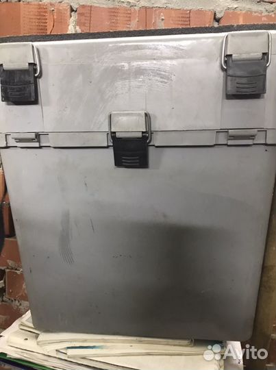 Рыболовный ящик