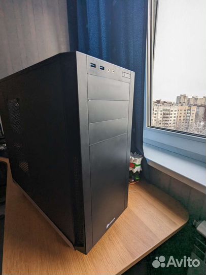 Корпус Corsair Carbide 200R