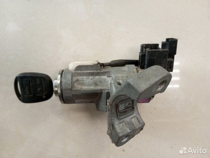 Замок зажигания Toyota Corolla E12 3ZZ 2006