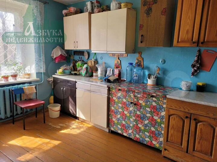 Комната 18 м² в 4-к., 1/5 эт.