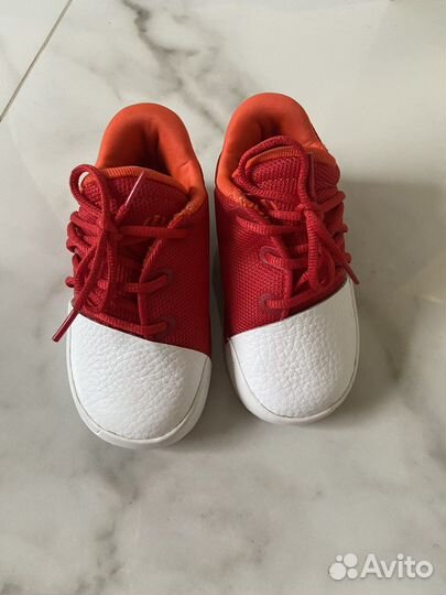 Кроссовки новые Adidas амер 6 разм, стелька 14 см